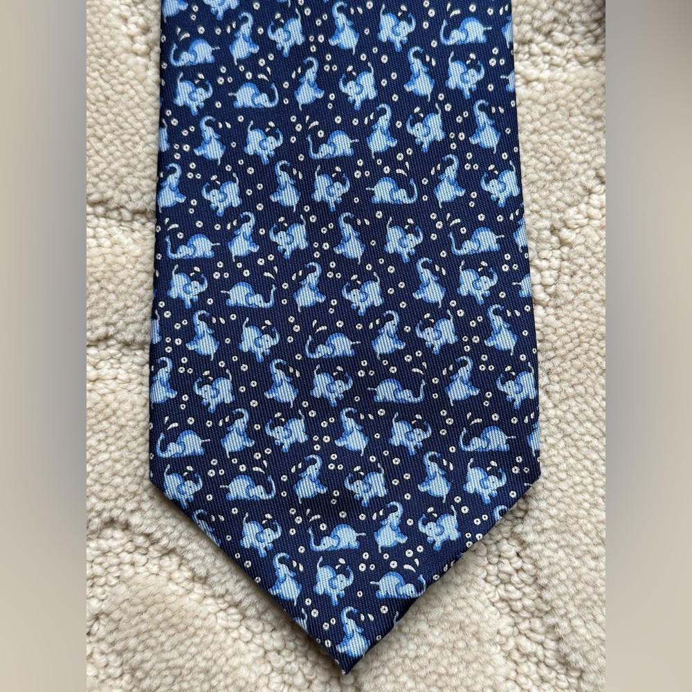 SALVATORE FERRAGAMO New Blue Made In Italy Silk Designer Tie